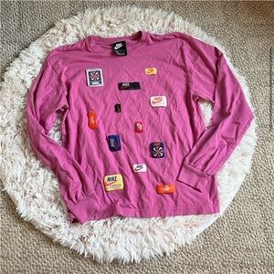 Rare Nike Vintage Logos Brand Tags long-sleeved t-shirt pink small womens
